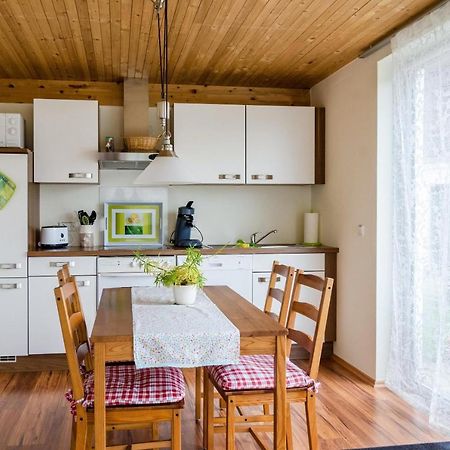Ferienwohnung Erdgeschoss Юберлінген Екстер'єр фото