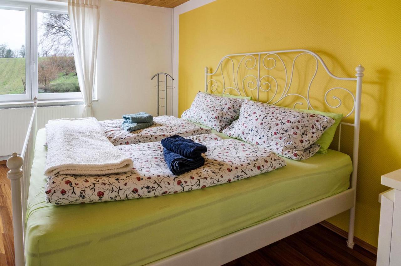 Ferienwohnung Erdgeschoss Юберлінген Екстер'єр фото